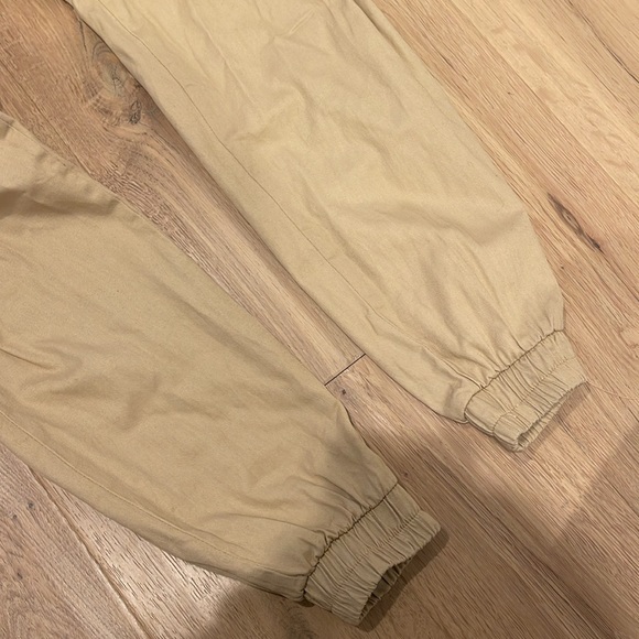 Cargo pants - Picture 2 of 3